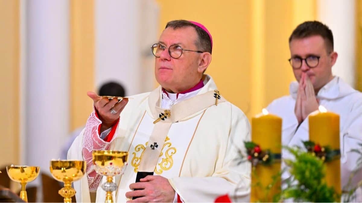 Paolo Pezzi at a Christmas Mass in Moscow, 24 December 2025. Photo: Sefa Karacan / Anadolu / Abaca Press / ddp images / Vida Press