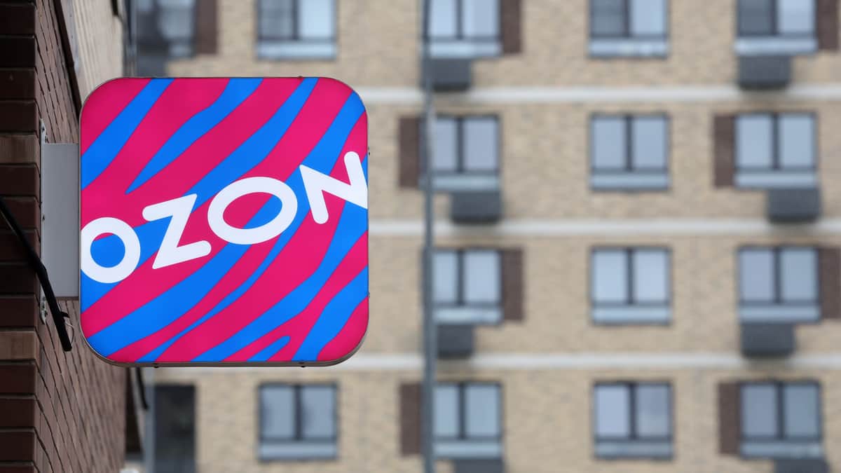 Ozon на фоне ударов ВСУ начнет хранить и продавать товары прямо из пунктов выдачи
