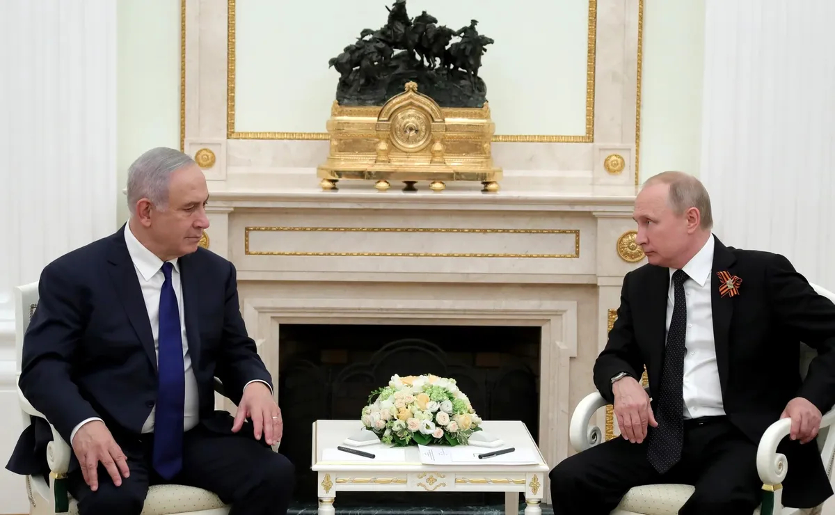 Беньямин Нетаньяху и Владимир Путин, 9 мая 2018 года. Фото: Президент России