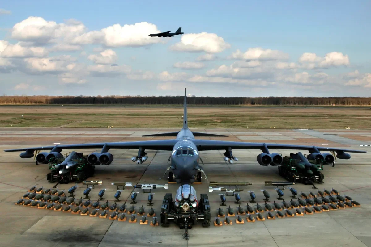 Boeing B-52H with weapons, Barksdale Air Force Base. Photo: <a href="https://commons.wikimedia.org/w/index.php?curid=611530" rel="noopener noreferrer" title="https://commons.wikimedia.org/w/index.php?curid=611530">Wikimedia Commons</a>