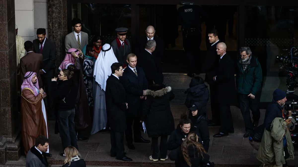 Джуд Лоу появился в образе Путина на съемках фильма в Риге