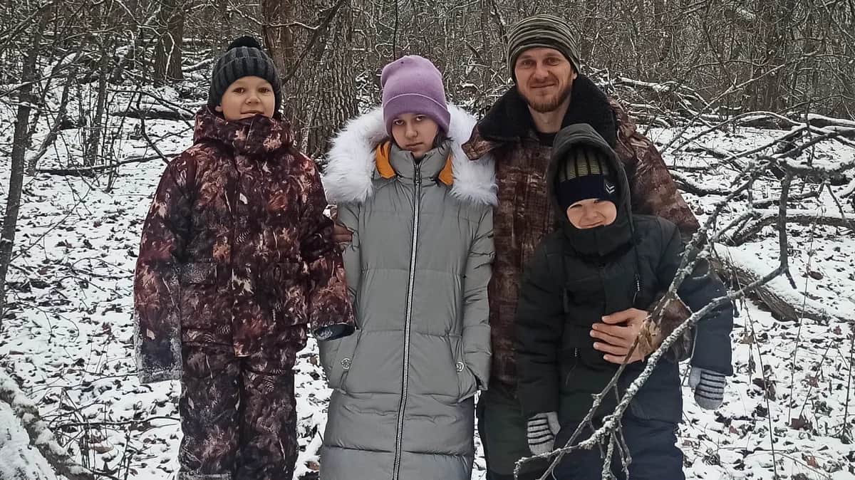 Семья Березецких: муж Николай с детьми Марией, Станиславом и Ярославом. Фото из личного архива